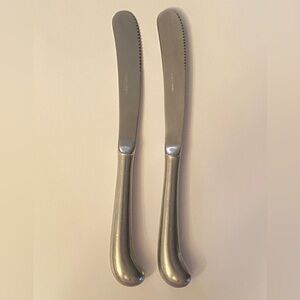 (2) Jefferson Manor Stainless Dinner Knives